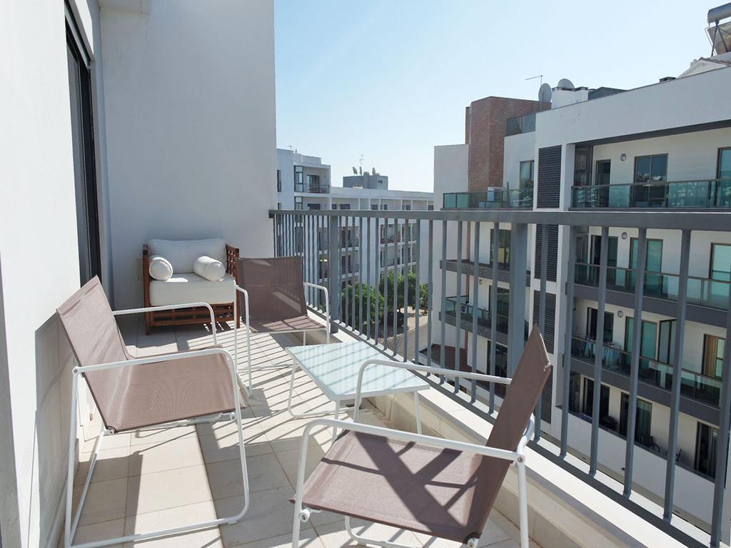 B04 - Luxury 2 Bed W Terrace Pool Apartment Лагос Екстериор снимка