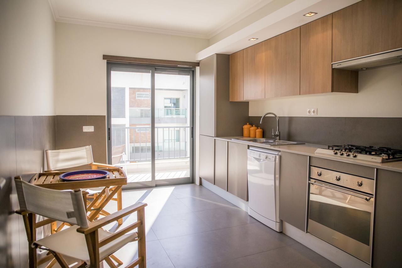 B04 - Luxury 2 Bed W Terrace Pool Apartment Лагос Екстериор снимка