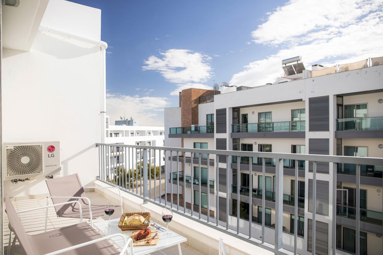 B04 - Luxury 2 Bed W Terrace Pool Apartment Лагос Екстериор снимка